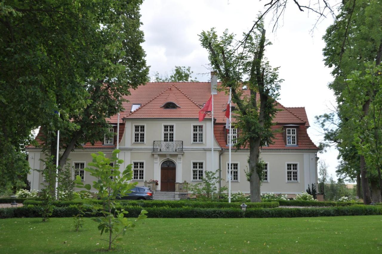 Rezydencja Marii Rybieniec Hotel Kiszkowo Buitenkant foto